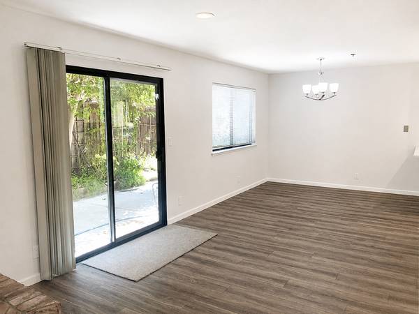 2BR/2BA Townhouse on Roble Ave · Menlo Park photo 3