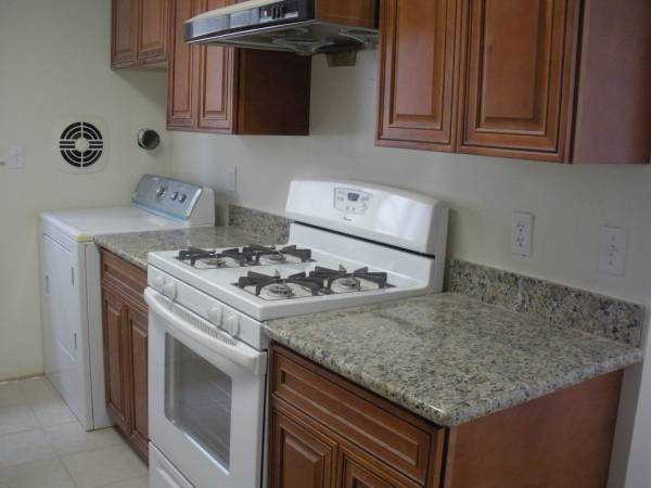 1BR/1BA Duplex on Alcatraz Ave. Unit B · Oakland photo 4