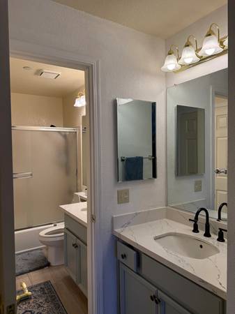1BR/1BA Condo on Crystal Gate Commons · Hayward photo 5