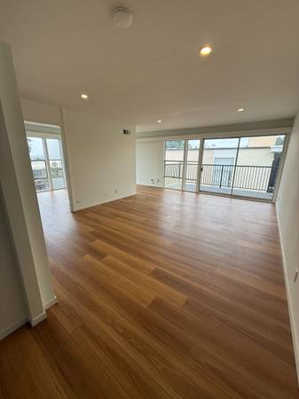 2BR/1BA Apartment · Oakland photo 4
