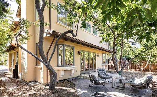 4BR/3BA Single Family House · Palo Alto photo 2