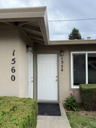 2BR/1BA Duplex on Linnea Ct · Santa Cruz photo 4