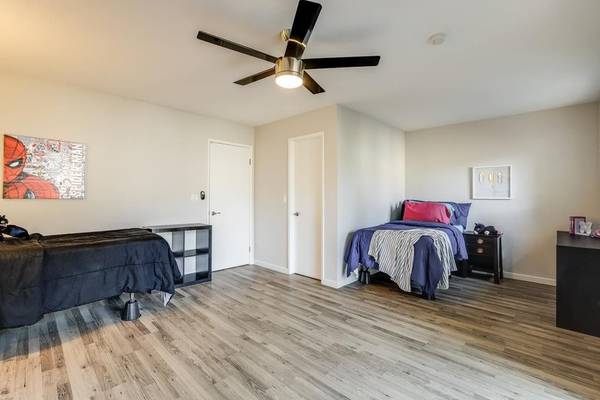 2BR/3BA Apartment · Gilroy photo 4