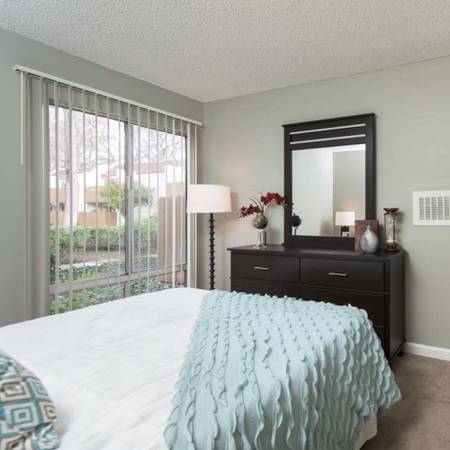 Apartments on Warburton Ave · Santa Clara photo 5