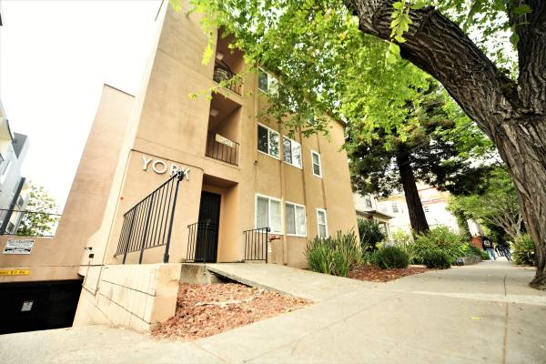 2514 College Avenue - Berkeley