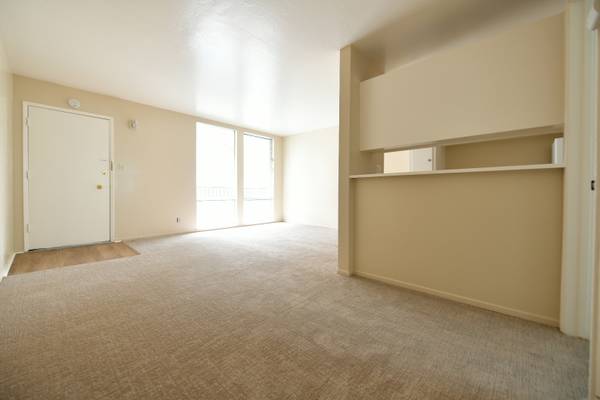 1BR/1BA Apartment on Dwight Way · Berkeley photo 3