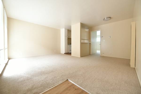 1BR/1BA Apartment on Dwight Way · Berkeley photo 4