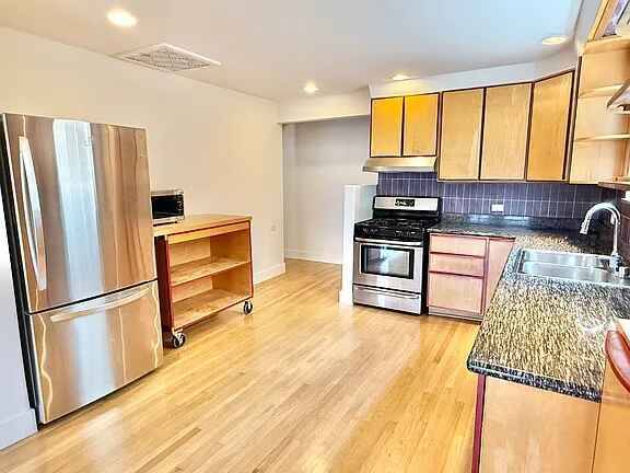 1BR/1BA Apartment · Bolingbrook photo 2