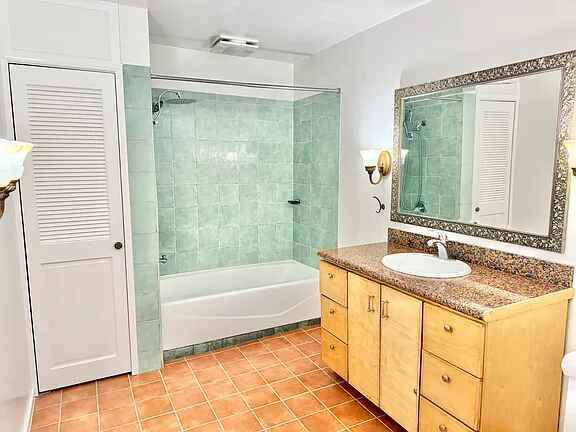 1BR/1BA Apartment · Bolingbrook photo 4