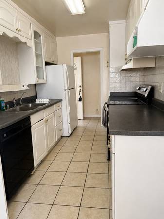 3BR/1BA Single Family House on Jefferson St · Fremont photo 2