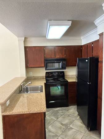 1BR/1BA Condo · Fremont photo 2