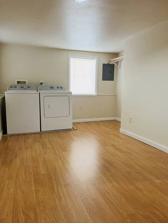 4BR/2BA Apartment · Alameda photo 2