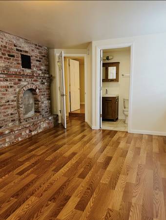 4BR/2BA Apartment · Alameda photo 3