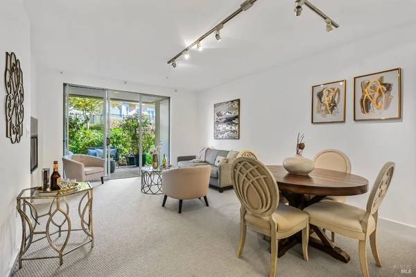 1BR/1BA Apartment on Deer Valley Rd · San Rafael photo 5