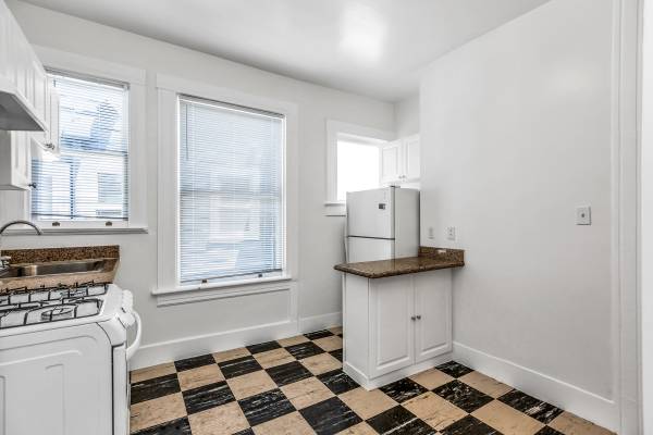 2BR/1BA Apartment on Pine Street · San Francisco photo 5