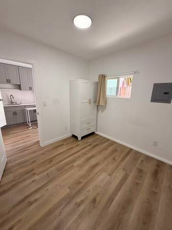 0BR/1BA In-Law · San Leandro photo 4