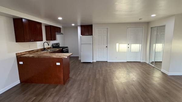 0BR/1BA Other on 8th Avenue · San Francisco photo 5
