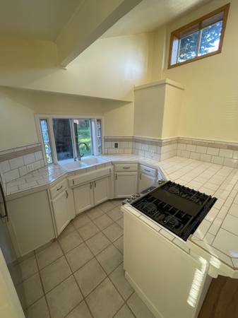 1BR/1BA Apartment on Tuttle Ave · Watsonville photo 3