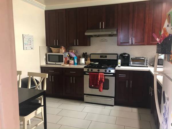 Spacious and Centrally Located, Pet Friendly Home photo 3