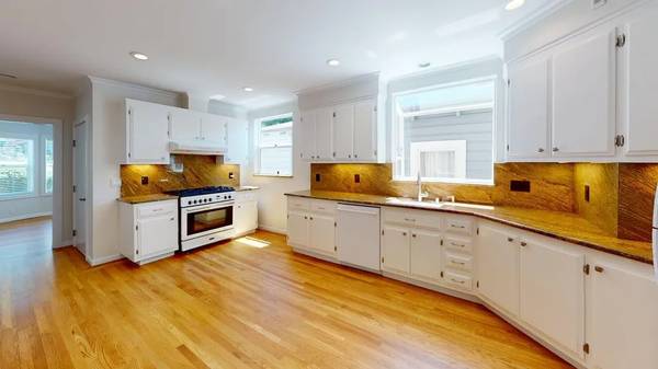 3BR/1BA Single Family House on 15th Ave · San Francisco photo 5