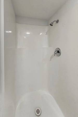 2BR/1BA Apartment on Claremont Avenue Unit · Berkeley photo 2