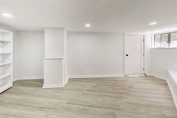 2BR/1BA Apartment on Claremont Avenue Unit · Berkeley photo 3