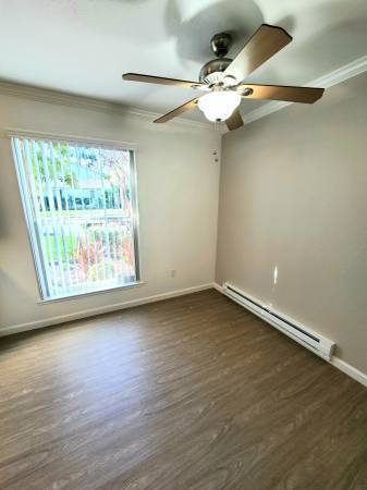 1BR/1BA Apartment · Mountain View photo 2
