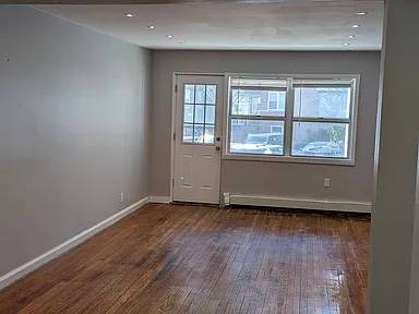 Whipple Manor photo 2