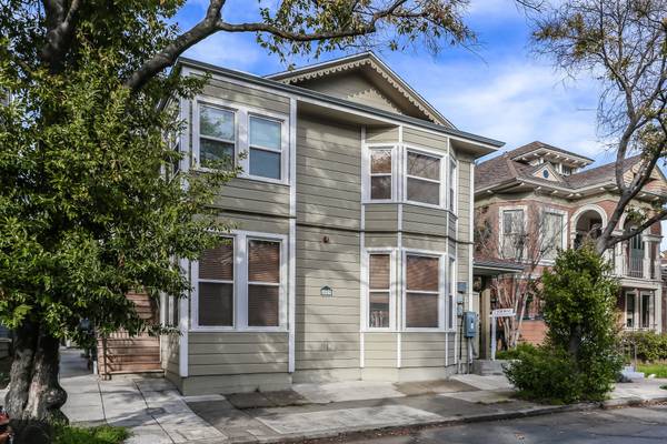 2BR/1BA Apartment · Alameda photo 2