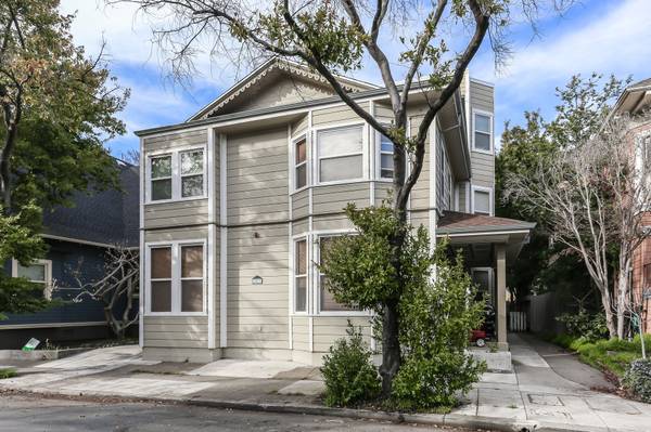 2BR/1BA Apartment · Alameda photo 3