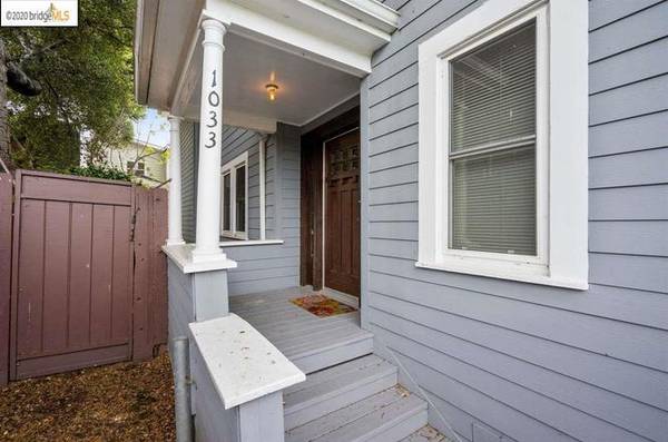 2BR/2BA Apartment · Emeryville photo 2