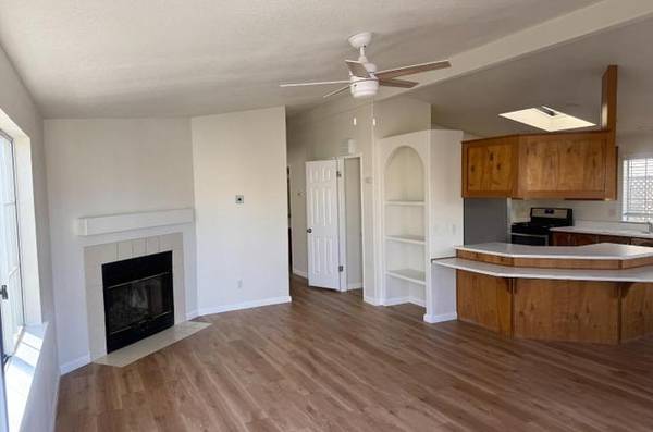 2BR/2BA Condo · Mountain View photo 2