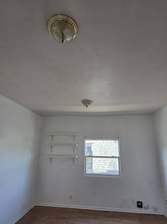 3BR/1BA Duplex · Oakland photo 5