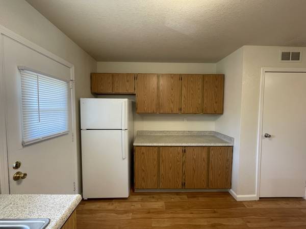 Creekside Village Apartments photo 3