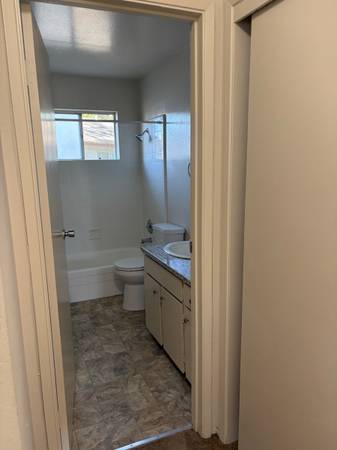 1BR/1BA Apartment · Mountain View photo 4