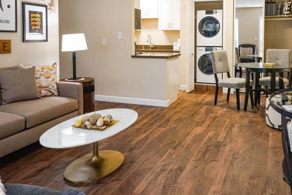 Lincoln Glen Apartments