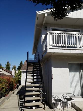 2BR/1BA Condo · Pleasanton photo 2