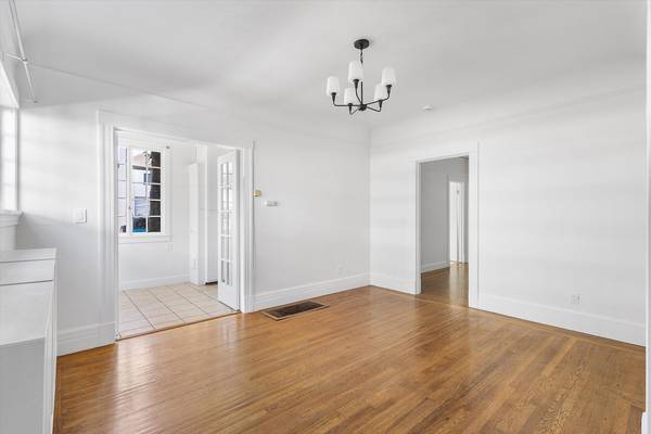 1BR/1BA Apartment on Clinton Ave · Alameda photo 5