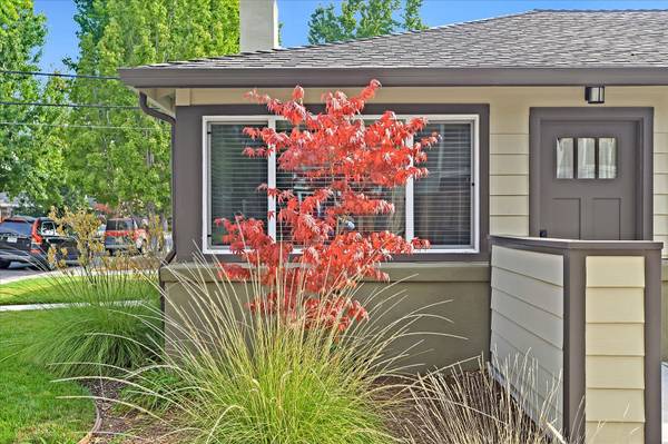 1BR/1BA Apartment on Waverley · Menlo Park photo 3