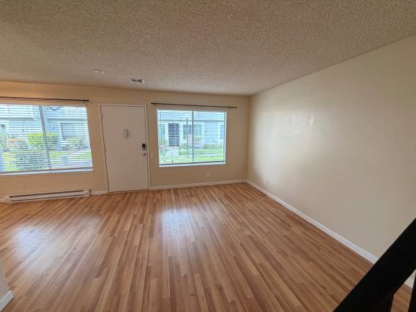 2BR/2BA Condo on Bridgepointe Pl · Fremont photo 3