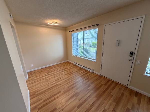 2BR/2BA Condo on Bridgepointe Pl · Fremont photo 4