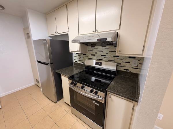 2BR/2BA Condo on Bridgepointe Pl · Fremont photo 5