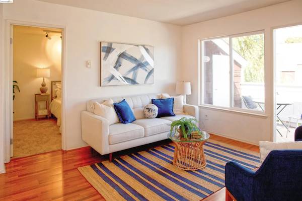 1BR/1BA Apartment on Marina Lakes Dr · Richmond photo 5