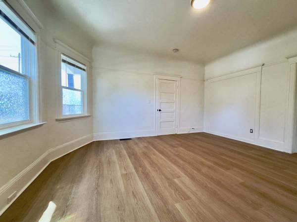 4BR/3BA Duplex on 37th Street · Emeryville photo 4