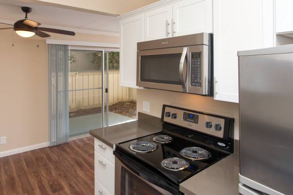 Apartments on Golden Road · Pleasanton photo 5
