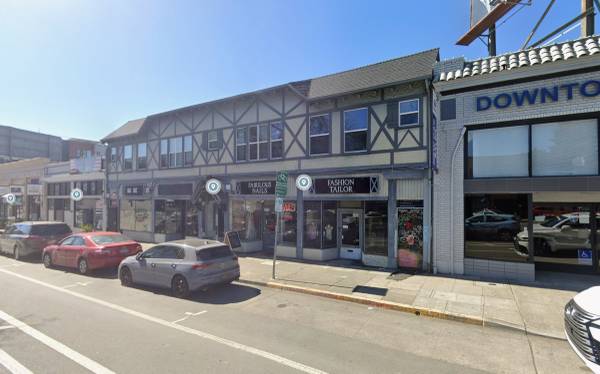 1BR/1BA Apartment on Broadway · Oakland photo 2