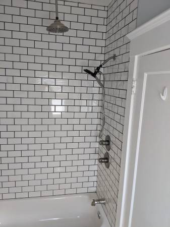 1BR/1BA Apartment on Broadway · Oakland photo 5