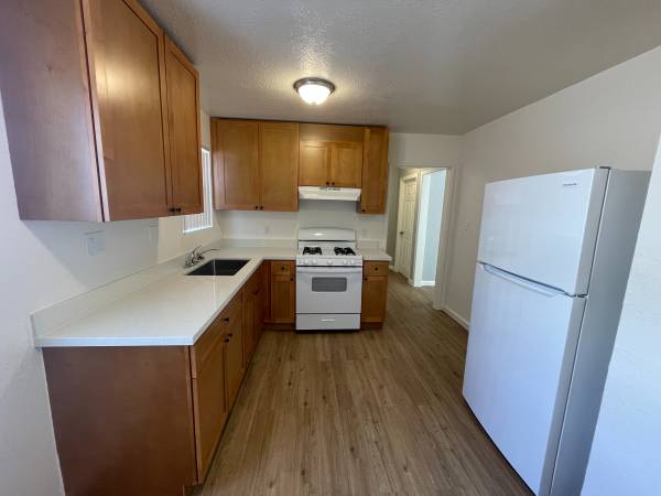 1BR/1BA Apartment on 99th Ave Ct · Oakland photo 2