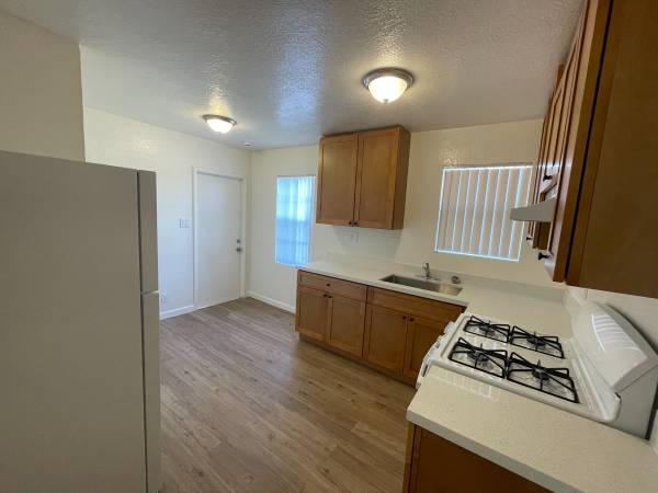 1BR/1BA Apartment on 99th Ave Ct · Oakland photo 4