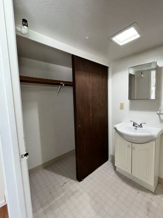 1BR/1BA Apartment on Old Redwood Hwy · Santa Rosa photo 4